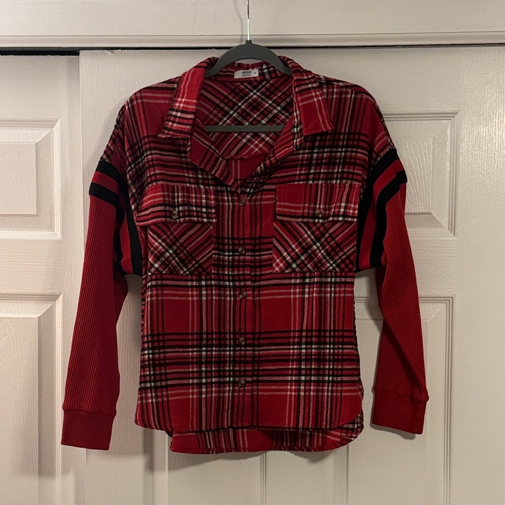 Ardene Women’s Red and Black Plaid Button Down Shirt